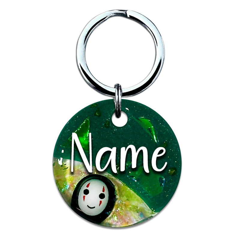 A picture of Die perfekte Marke für alle, die Japan und Anime lieben! Ein stylisches Split-Design aus glänzendem grünen Perlpigment, einem klaren Bereich mit einer kleinen Figur und funkelnden Highlights bestehend aus Glitzersteinen sowie Aurora Flakes.